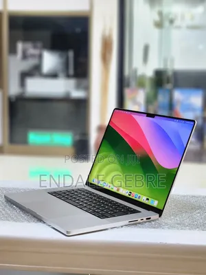 New Laptop Apple MacBook Pro 2021 M1 32GB Apple M1 Pro SSD 512GB