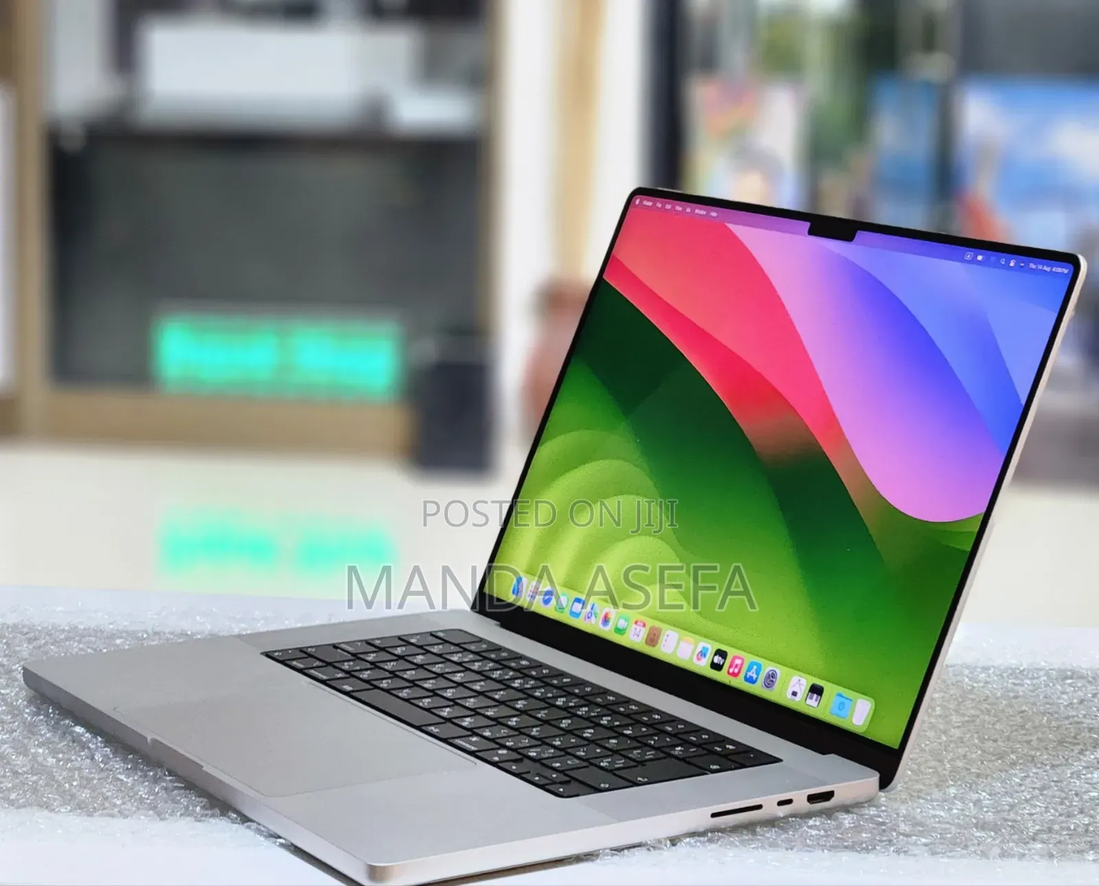 New Laptop Apple MacBook Pro M1 16GB Apple M1 Pro SSD 1T