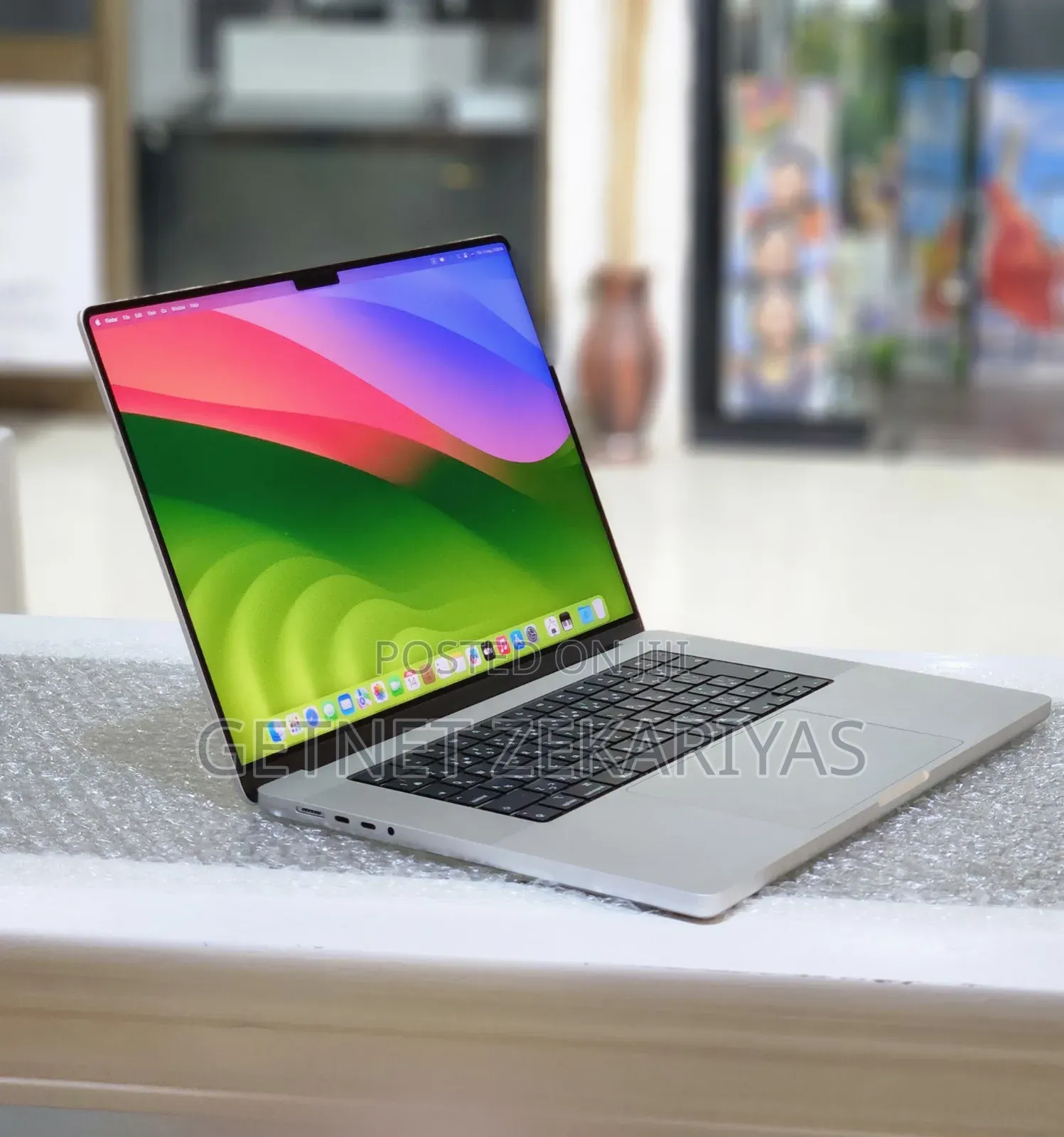 New Laptop Apple MacBook Pro M1 32GB Apple M1 Pro SSD 512GB