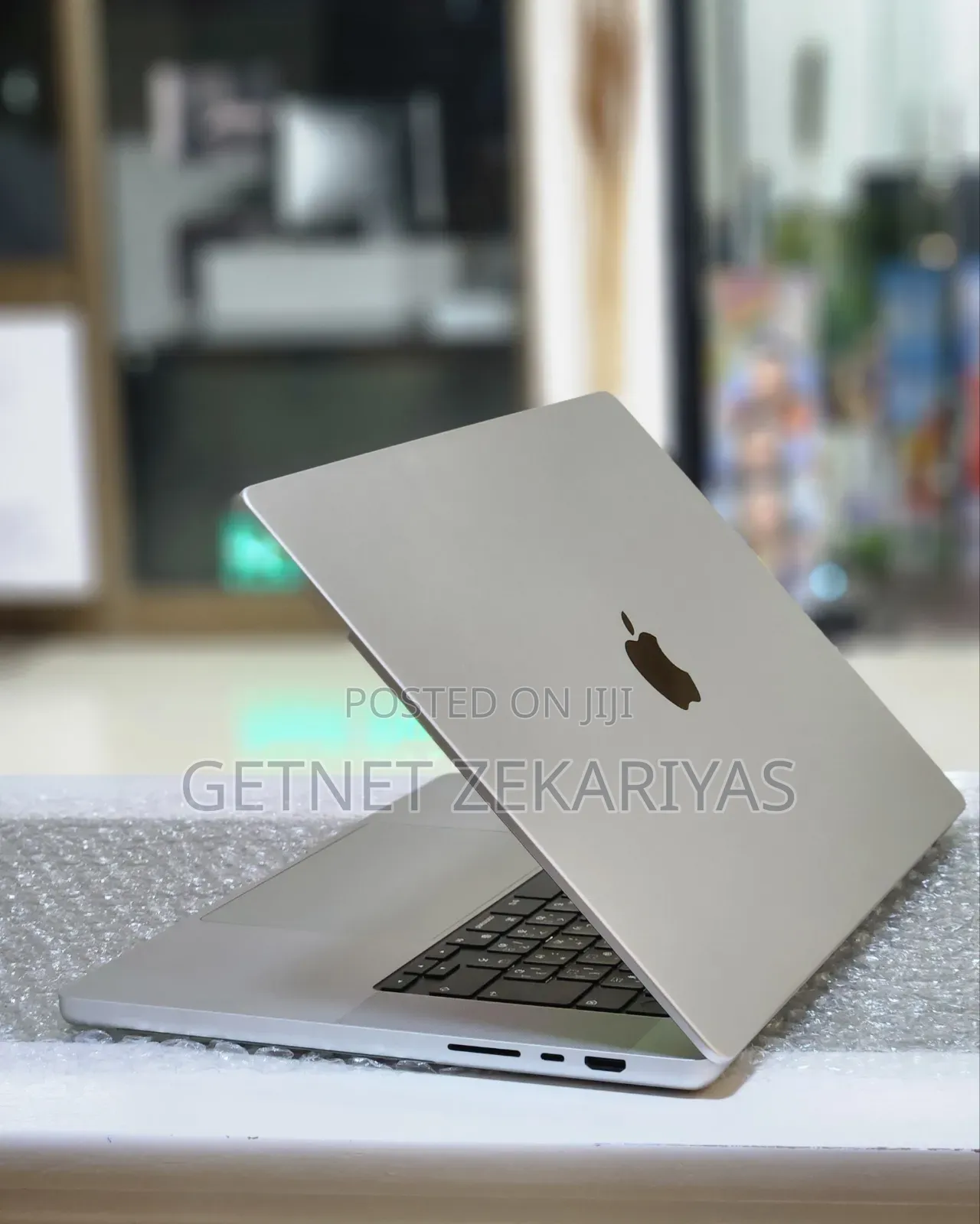 New Laptop Apple MacBook Pro M1 32GB Apple M1 Pro SSD 512GB