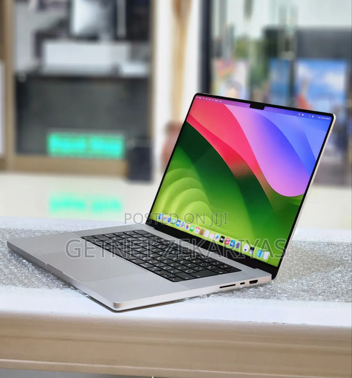 New Laptop Apple MacBook Pro M1 32GB Apple M1 Pro SSD 512GB