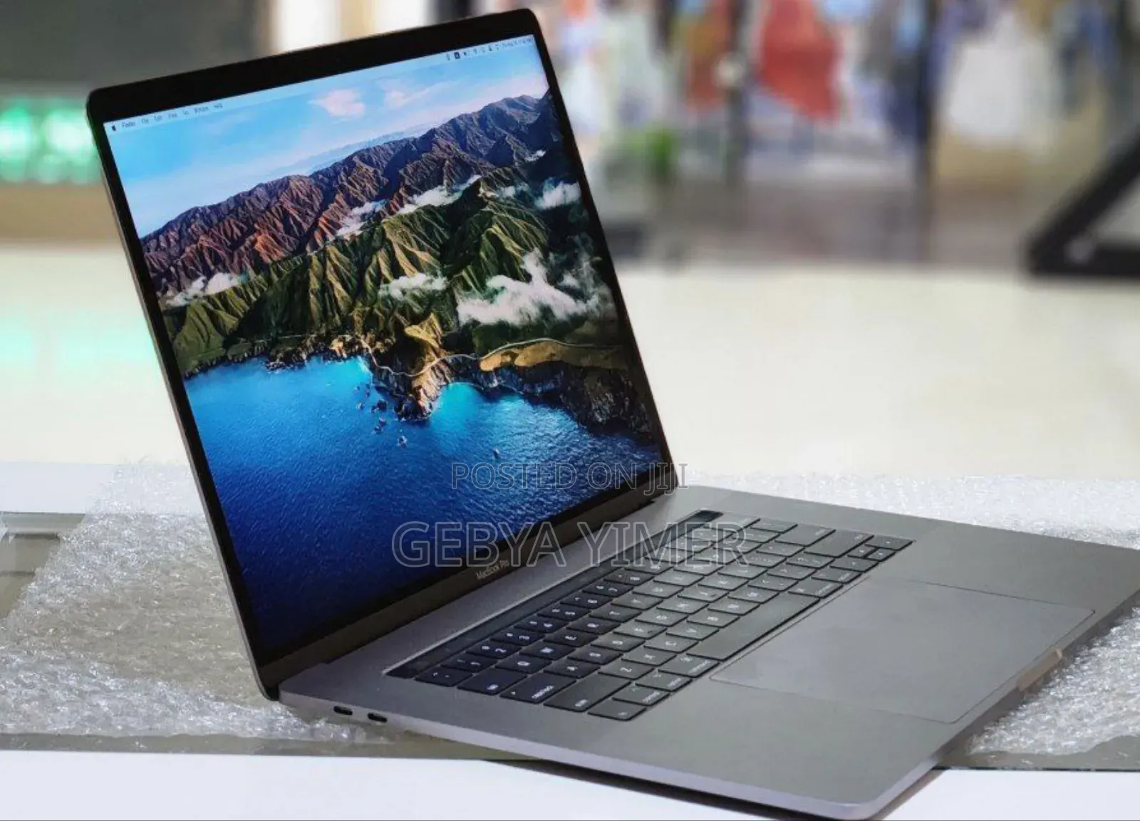 New Laptop Apple MacBook Pro 2017 16GB Intel Core I7 SSD 512GB