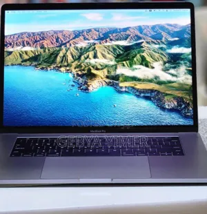 New Laptop Apple MacBook Pro 2017 16GB Intel Core I7 SSD 512GB