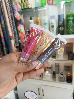 Photo - Vvictoria Secret Chapstick