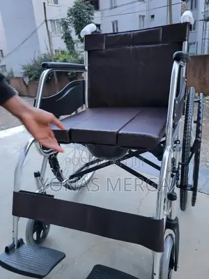 Commode Wheelchair旁督wheelchair=*Wheelchair蓉鴆wheelchair_ Wheelchair