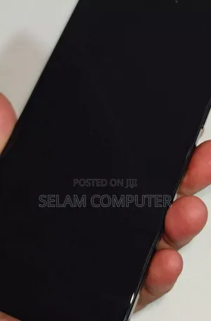 Photo - New Apple iPhone 16 Pro Max 512 GB