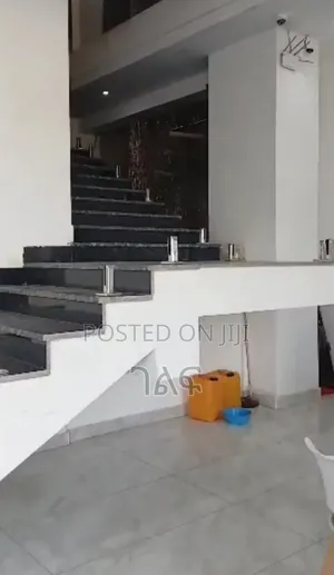 በመሀል ቦሌ መድሃኒያለም የንግድ ሱቅ ሽያጭ ከ17 ካሬ ጀምሮ እስከ 200 ካሬ ስፋት በ6 ወር የምትረከቧቸው