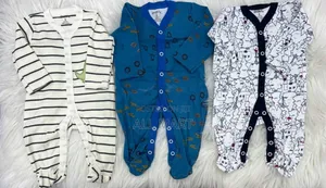 Photo - 3-Piece Newborn Baby Foot Wrapped Jumpsuit