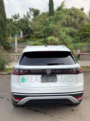 Volkswagen ID.6 2024 White