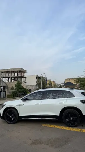 Volkswagen ID.6 2024 White