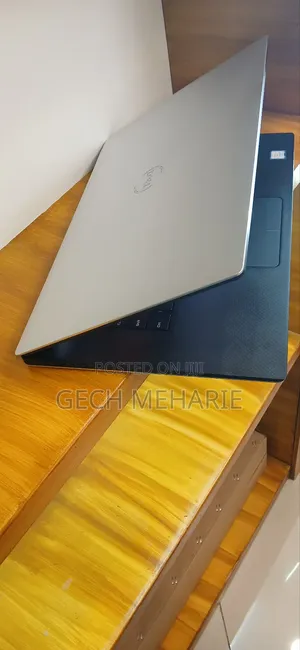 Photo - New Laptop Dell Precision 15 5540 32GB Intel Core I9 SSD 1T