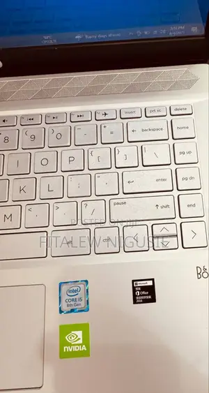 New Laptop HP Pavilion 15 8GB Intel Core I5 SSD 256GB