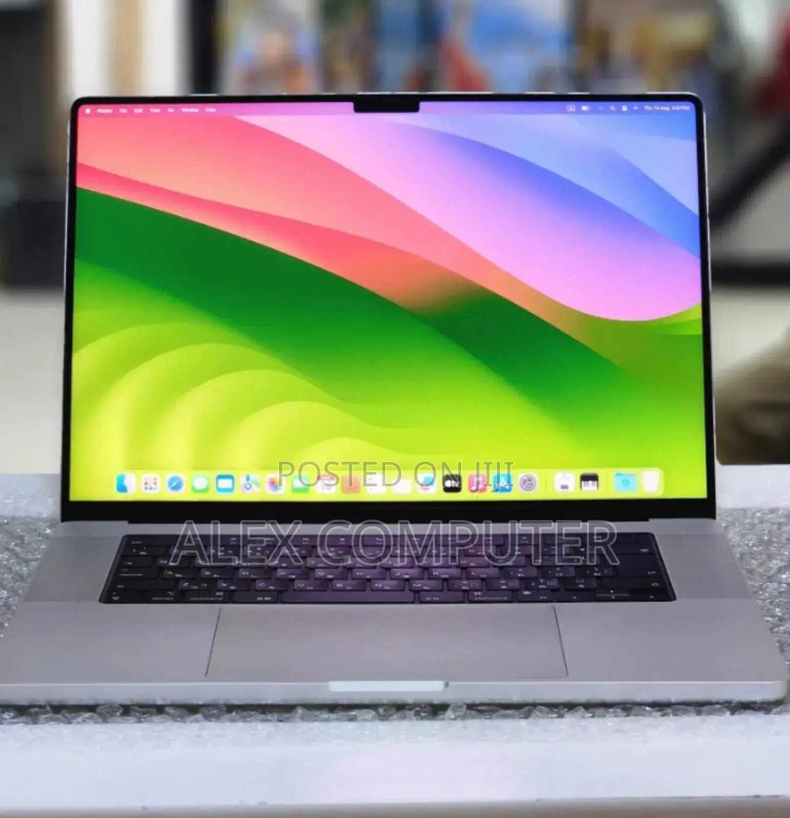 New Laptop Apple MacBook Pro M1 32GB Apple M1 Pro SSD 512GB