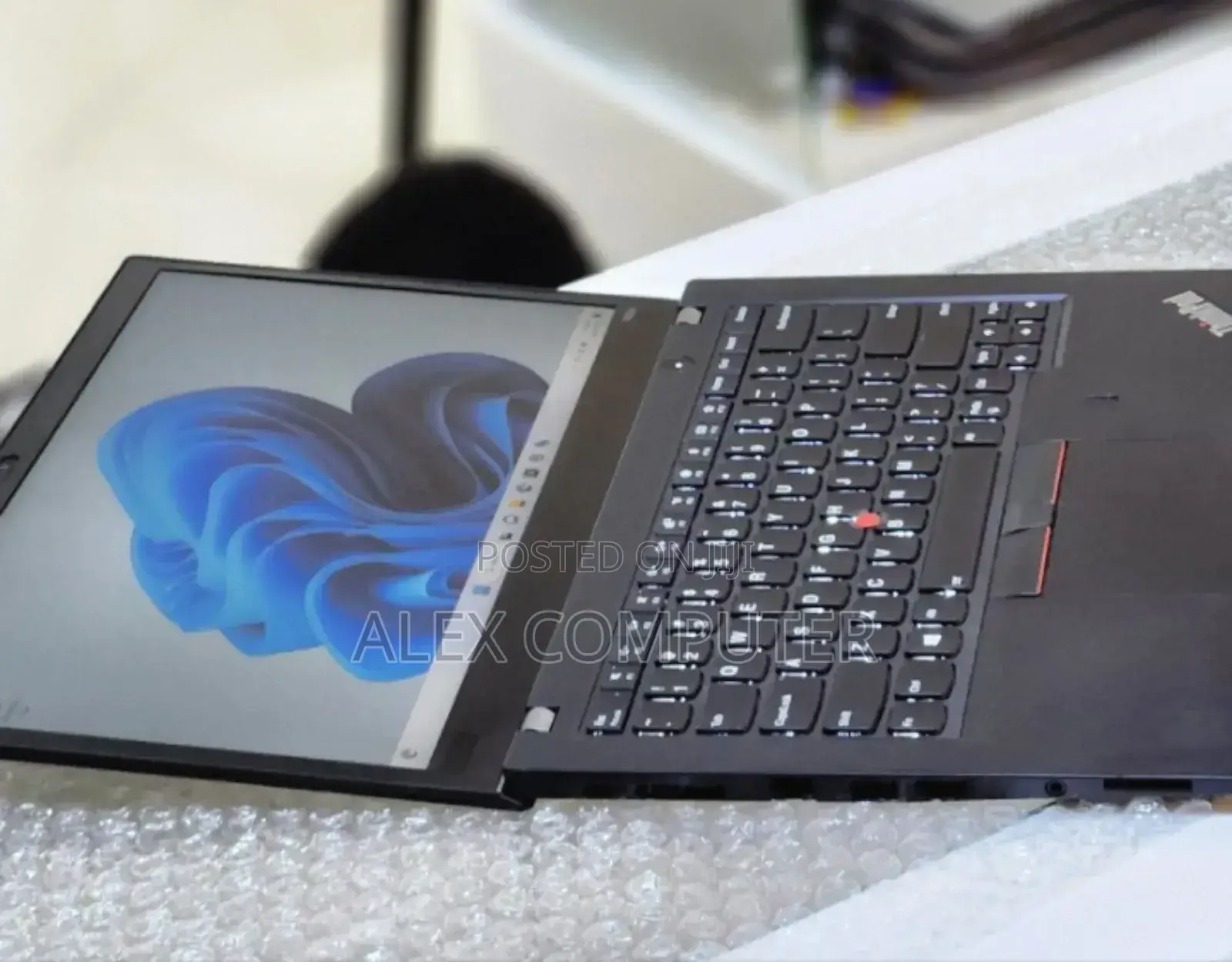 New Laptop Lenovo ThinkPad T480s 16GB Intel Core I5 SSD 512GB