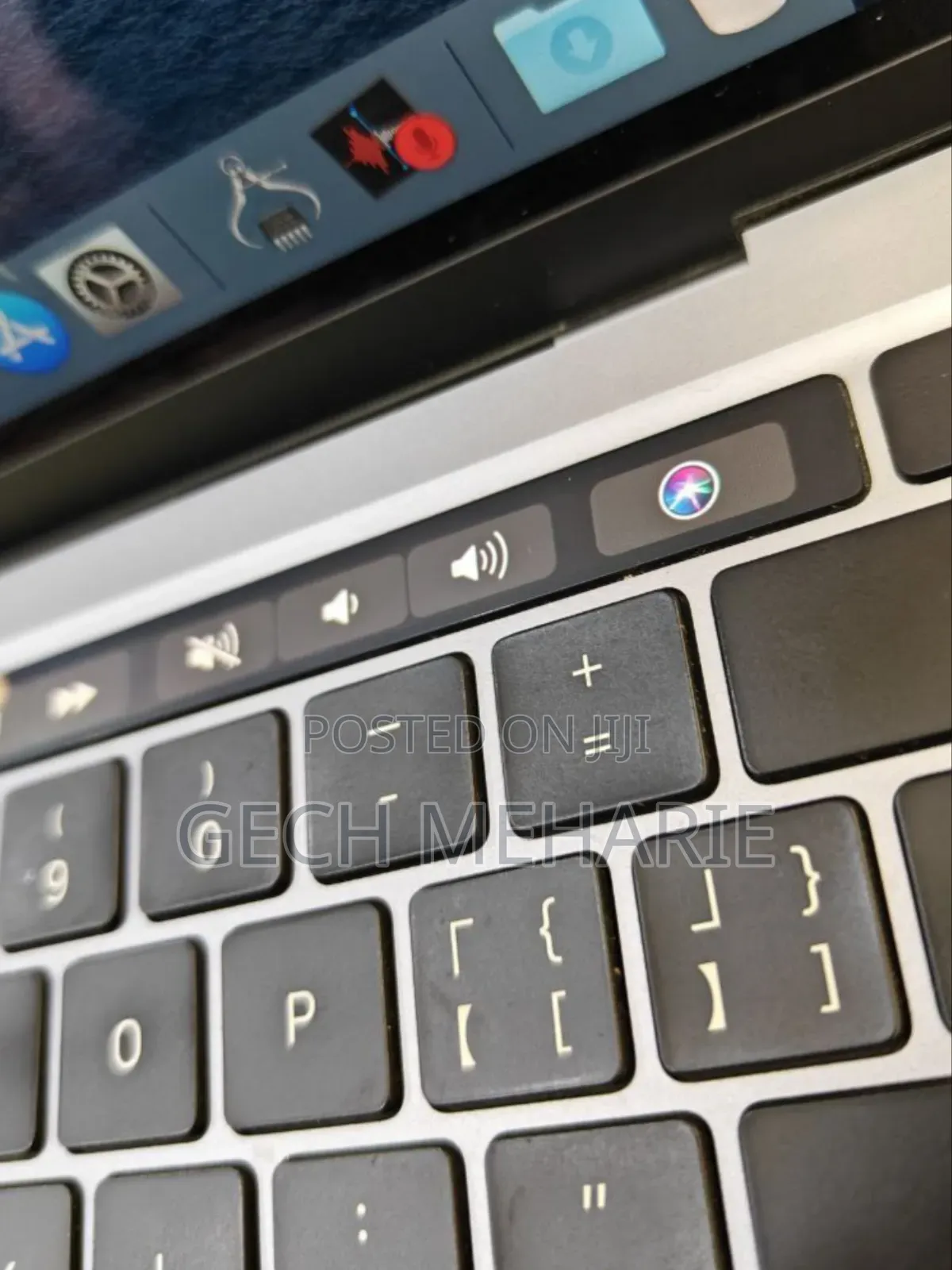 New Laptop Apple MacBook Pro 2020 8GB Intel Core I5 SSD 256GB