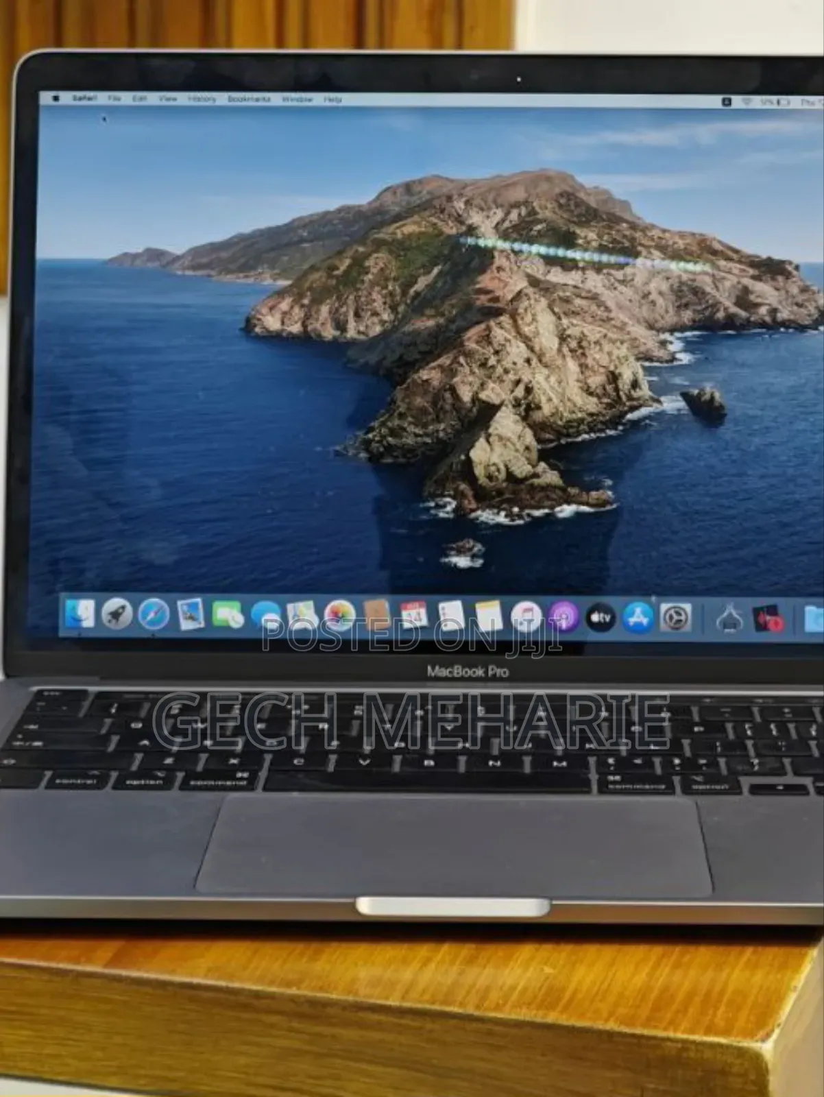 New Laptop Apple MacBook Pro 2020 8GB Intel Core I5 SSD 256GB