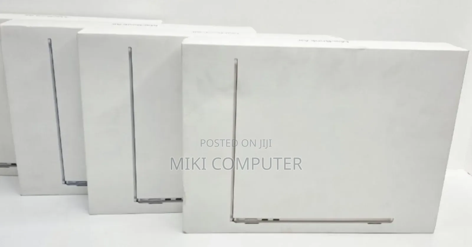 New Laptop Apple MacBook Air 2025 M4 13-Inch 16GB Intel SSD 256GB