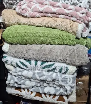 ጋቢ ለምኔ በተለያየ ከለር