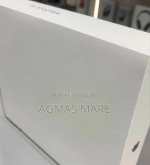 New Laptop Apple MacBook Air 2025 M4 13-Inch 16GB Apple M4 SSD 256GB