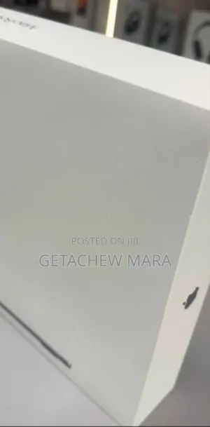 New Laptop Apple MacBook Air 16GB Intel SSD 256GB