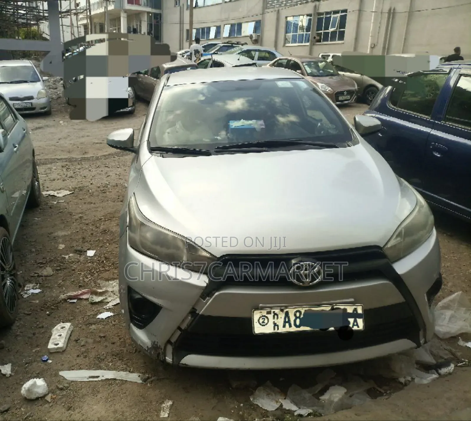 Toyota Yaris SE Hatchback 5dr 2015 Silver