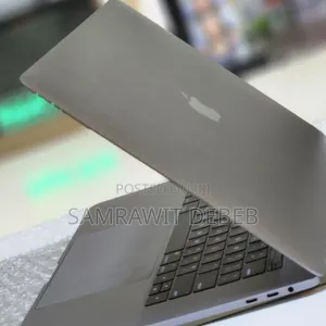 New Laptop Apple MacBook Pro 2017 16GB Intel Core I7 SSD 512GB