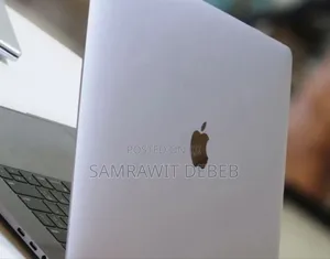 Photo - New Laptop Apple MacBook Pro 2019 32GB Intel Core I9 SSD 2T