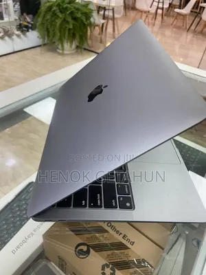 New Laptop Apple MacBook Air 2020 M1 8GB Apple M1 SSD 256GB