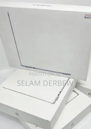 New Laptop Apple MacBook Air 2025 M4 13-Inch 16GB Apple M4 SSD 256GB