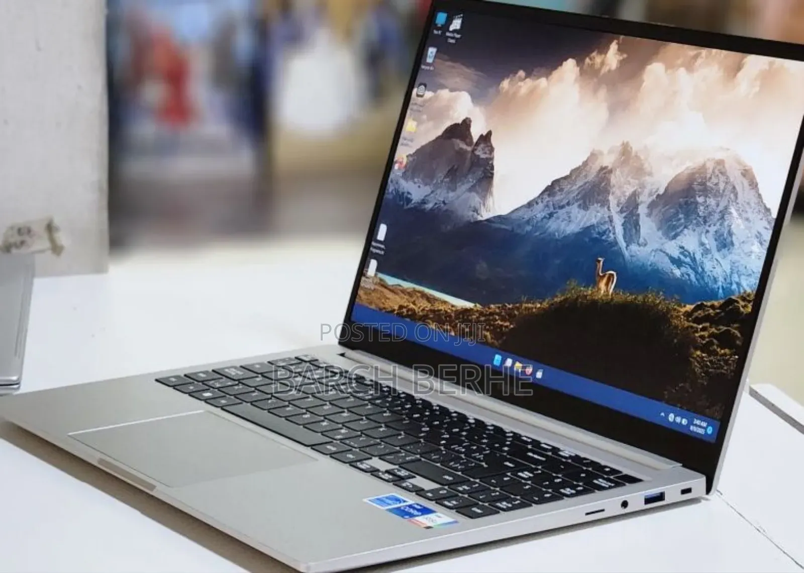 New Laptop Samsung Galaxy Book4 Ultra 8GB Intel Core I5 SSD 256GB