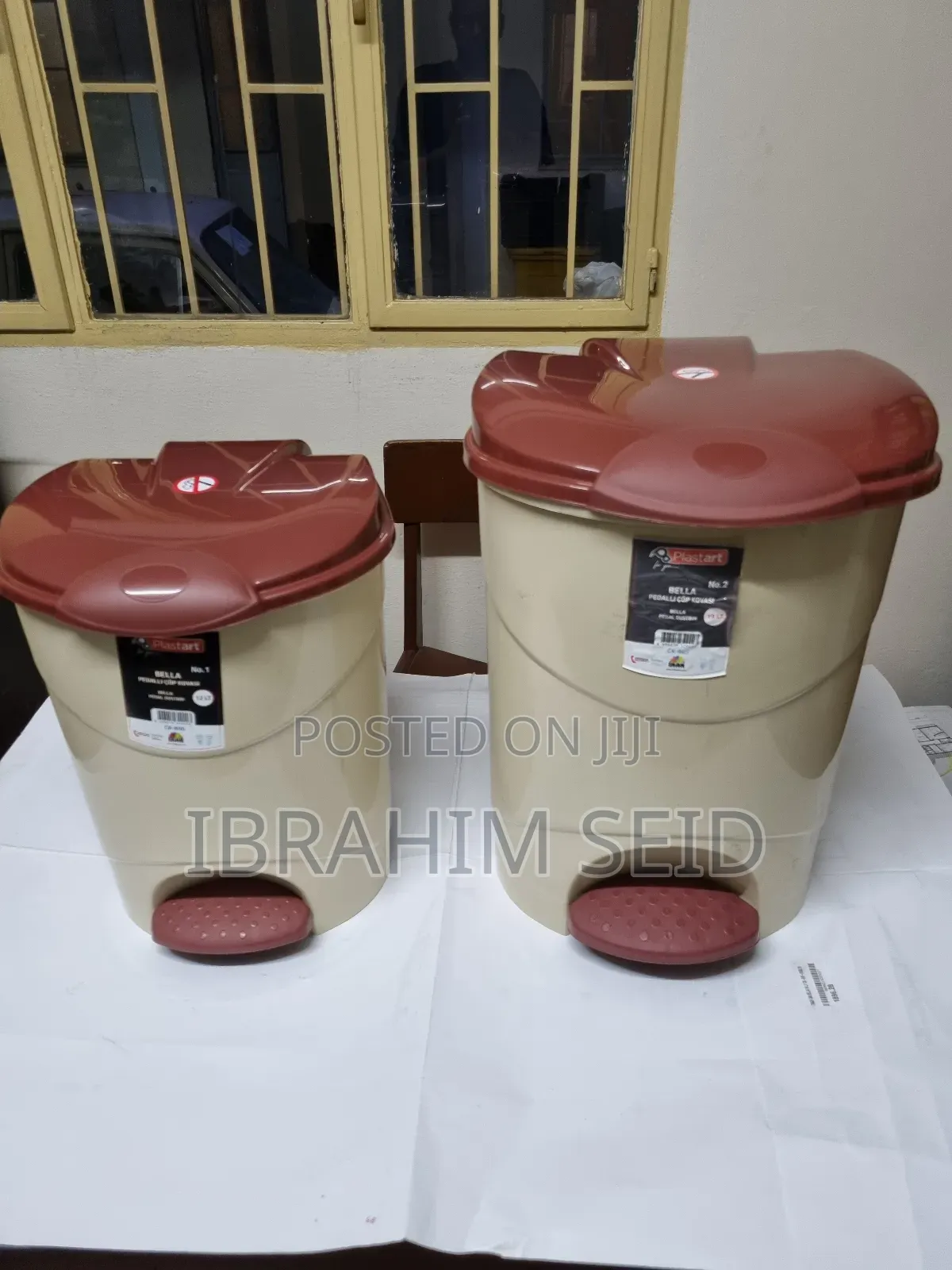 19 Liter Pedal Garbage Can With Inner Bucket