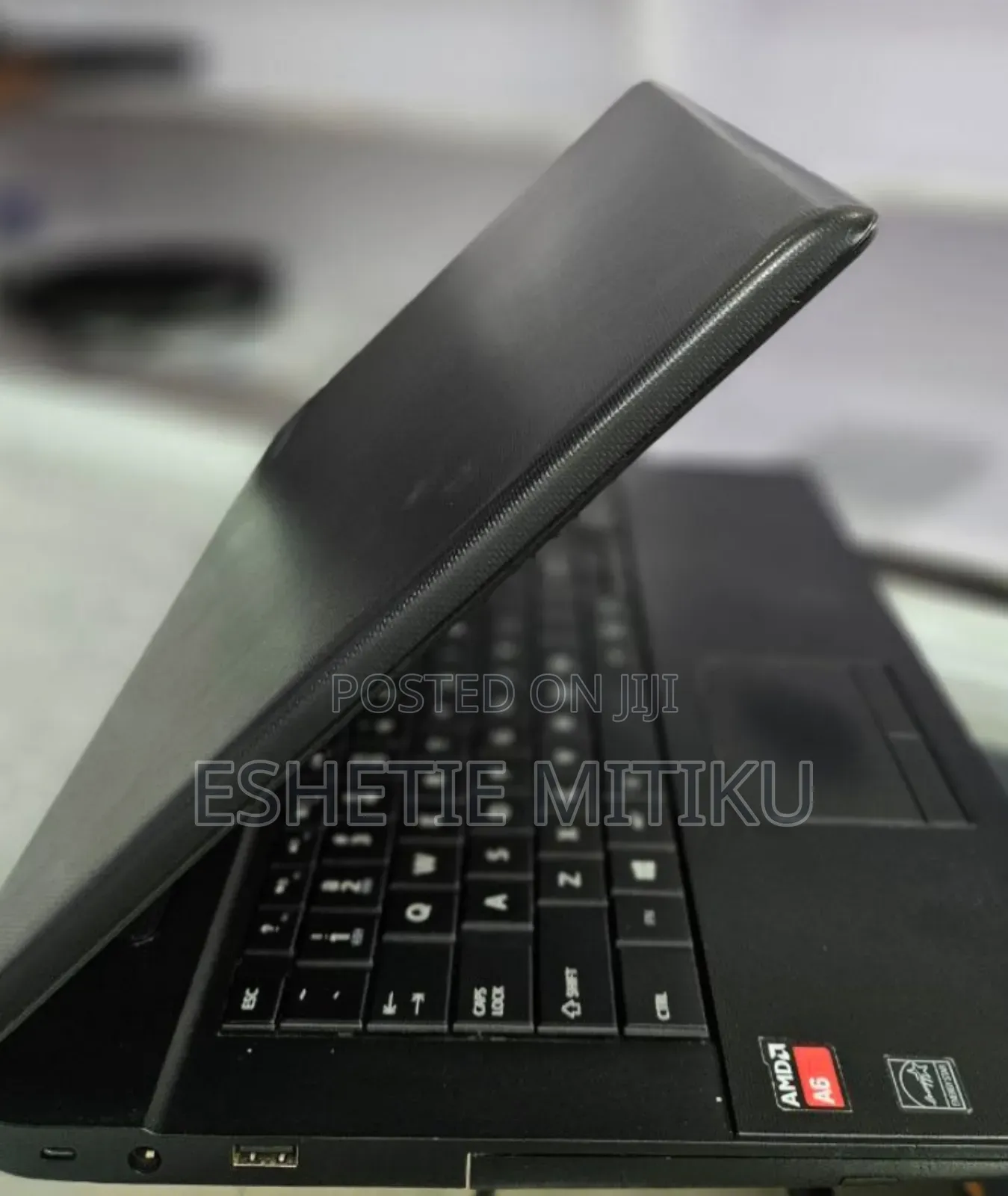 New Laptop Toshiba Satellite C55 4GB SSD 700GB