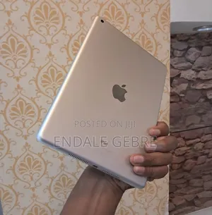 Photo - New Apple iPad 10.2 (2021) 64 GB Gray