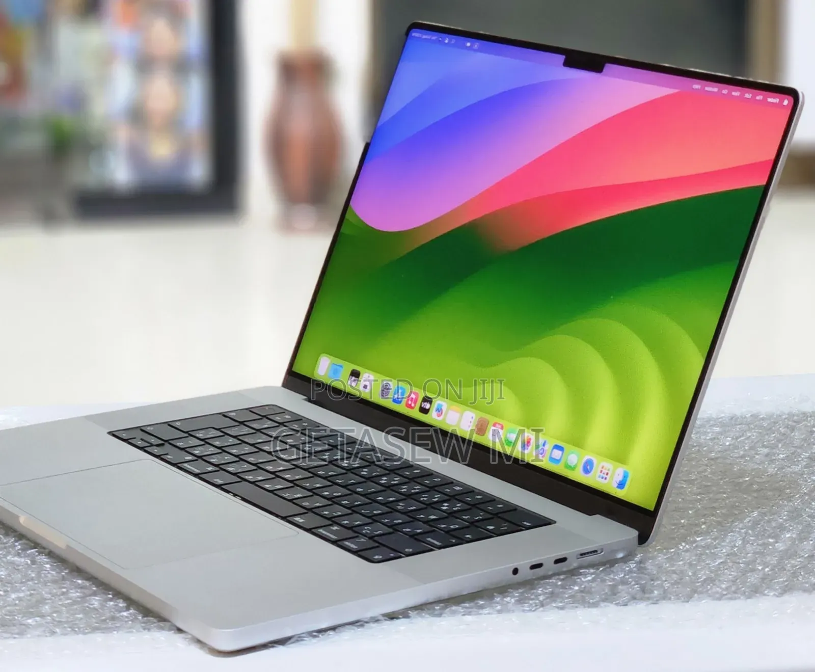 New Laptop Apple MacBook Pro M1 32GB Apple M1 Pro SSD 512GB