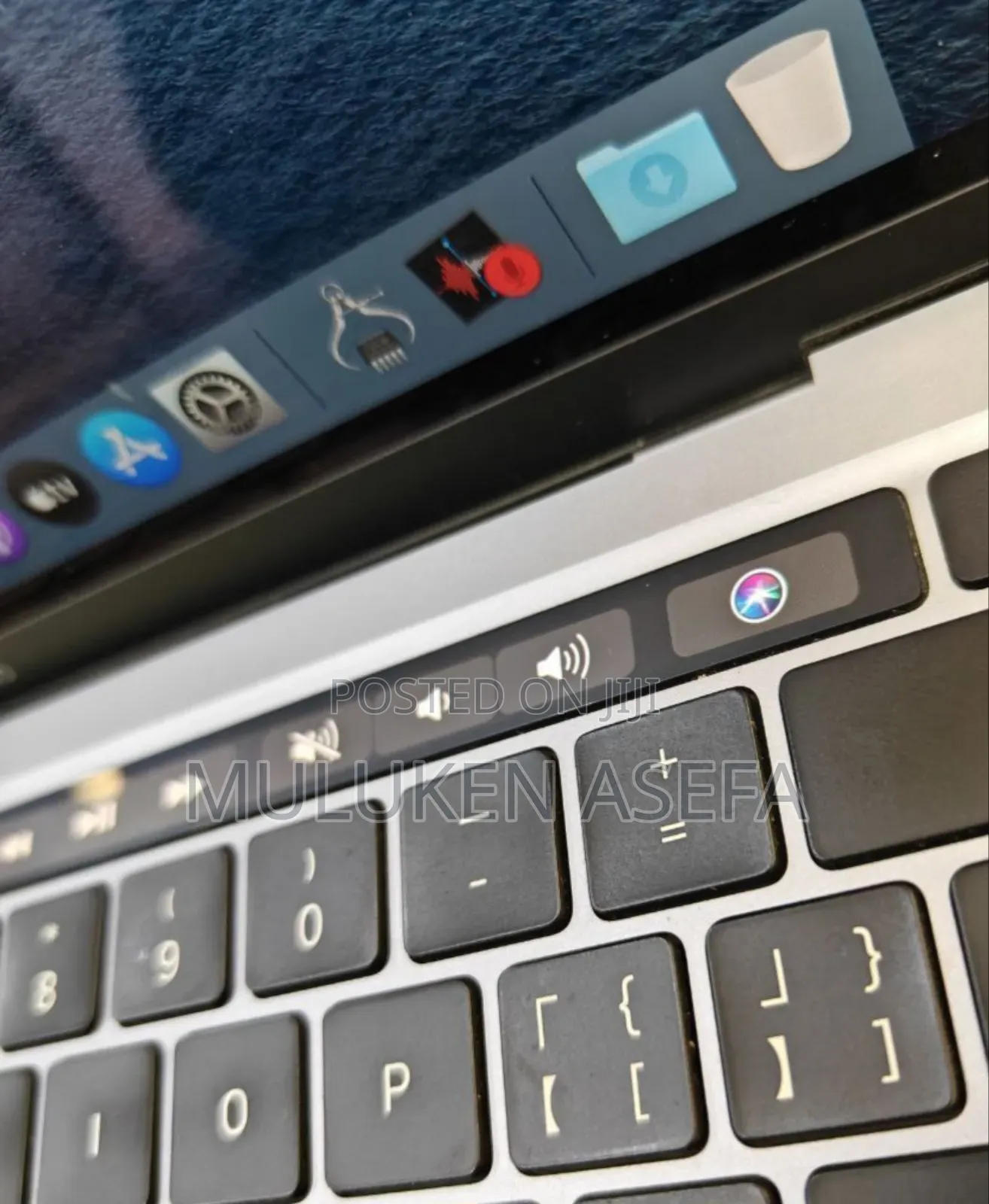 New Laptop Apple MacBook Pro 2020 8GB Intel Core I5 SSD 256GB