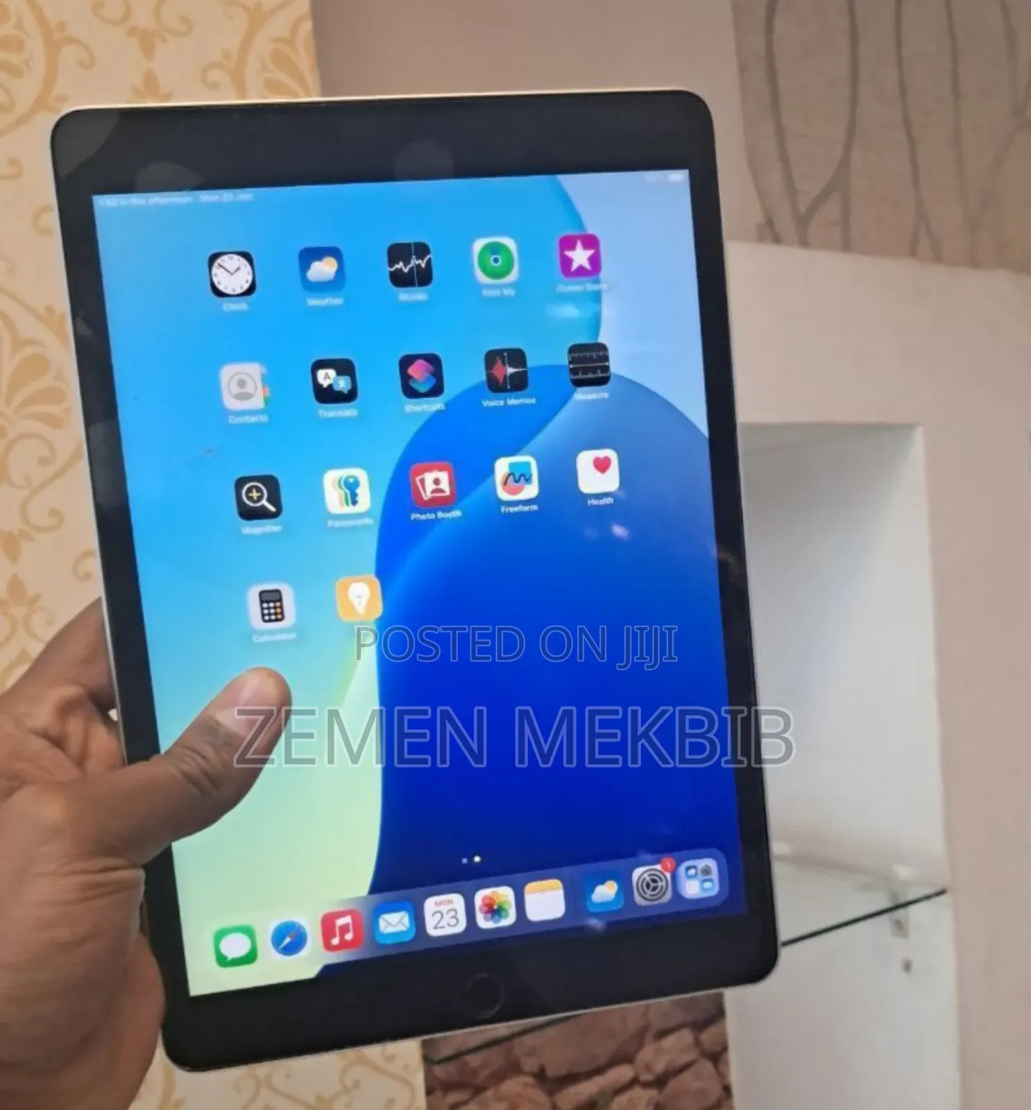 New Apple iPad 10.2 (2021) 64 GB Silver