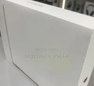 New Laptop Apple MacBook Air 2025 M4 13-Inch 16GB Apple M4 SSD 256GB