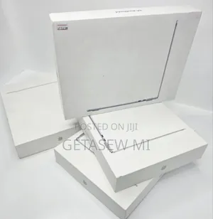 New Laptop Apple MacBook Air 2025 M4 13-Inch 16GB Apple M4 SSD 256GB