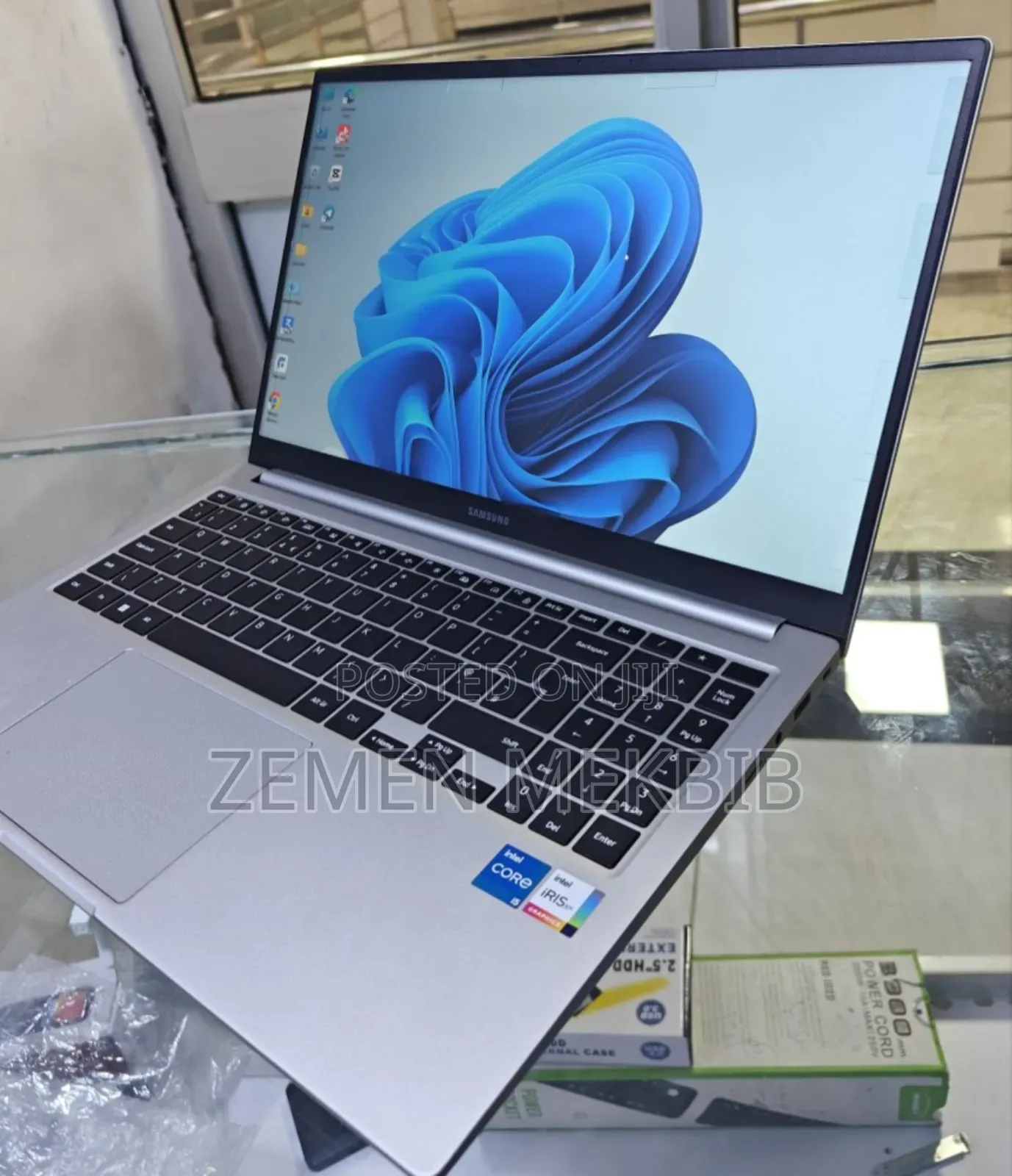 New Laptop Samsung Galaxy Book 2 8GB Intel Core I5 SSD 256GB