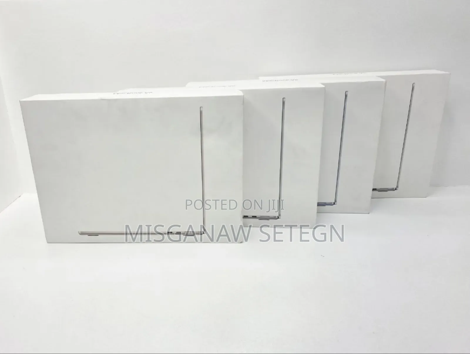 New Laptop Apple MacBook Air 2025 M4 13-Inch 16GB Apple M4 SSD 256GB