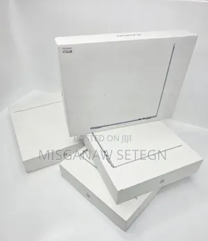 Photo - New Laptop Apple MacBook Air 2025 M4 13-Inch 16GB Apple M4 SSD 256GB