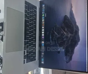 New Laptop Apple MacBook Pro 2019 16GB Intel Core I7 SSD 512GB