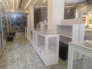 Photo - Display for Rent Bole Flamingo