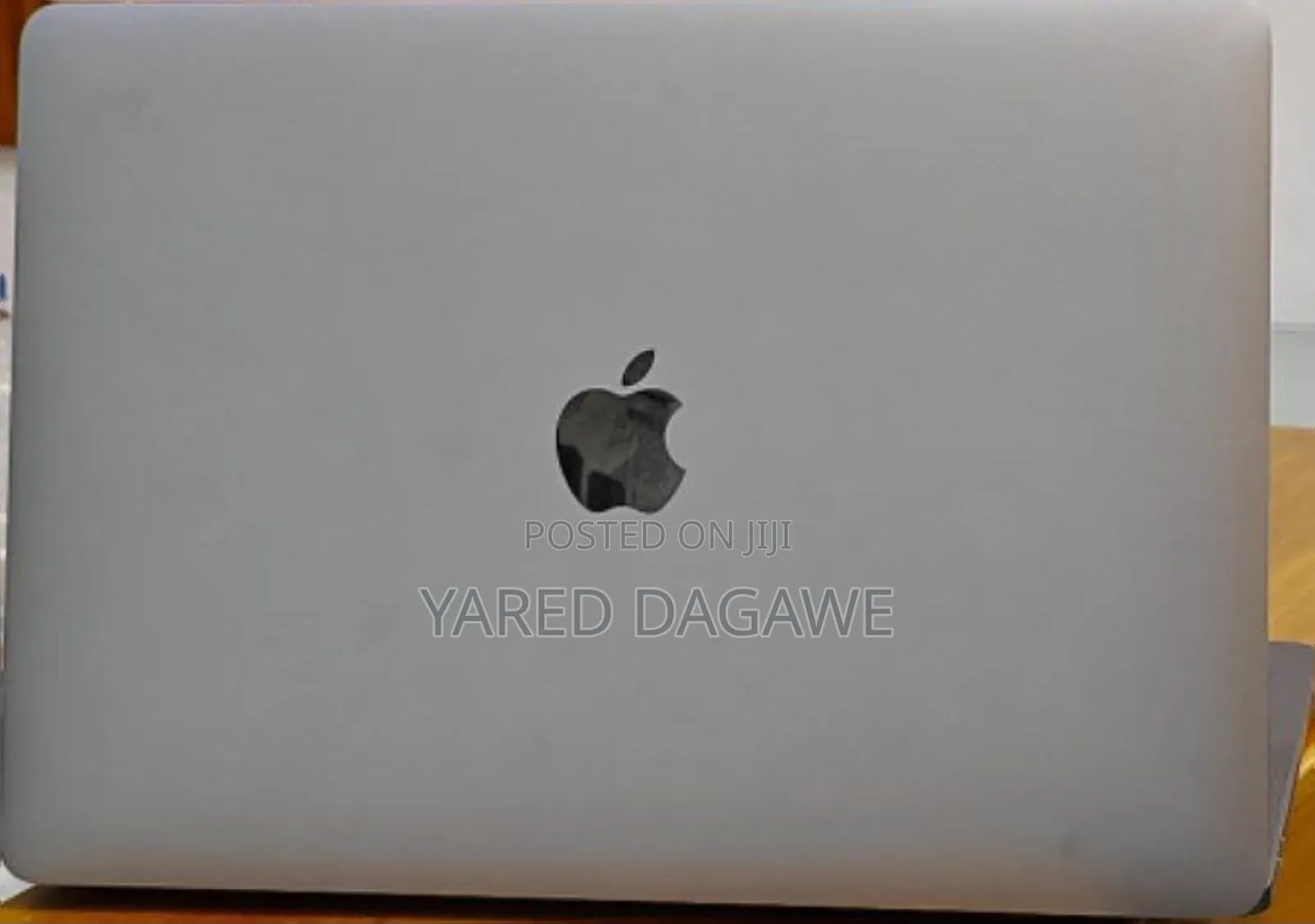 New Laptop Apple MacBook 2020 8GB Intel Core I5 SSD 256GB
