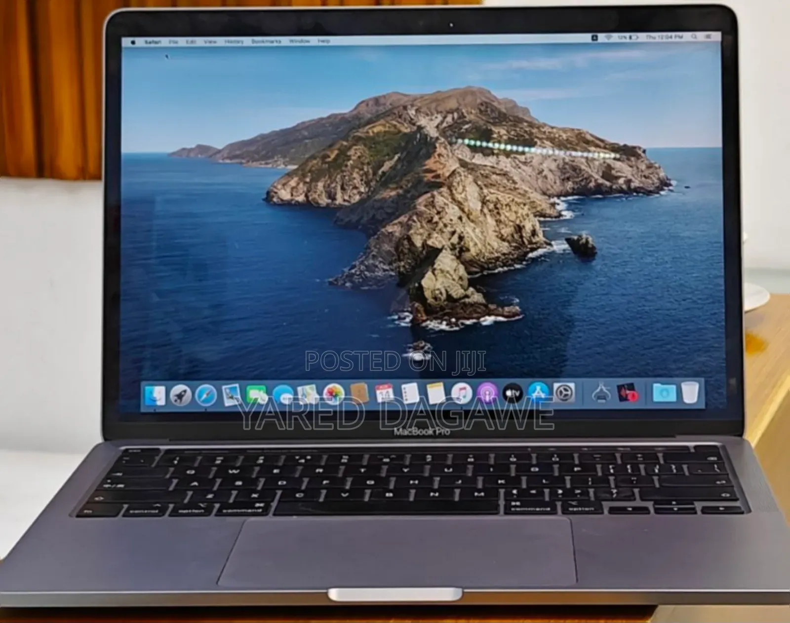 New Laptop Apple MacBook 2020 8GB Intel Core I5 SSD 256GB