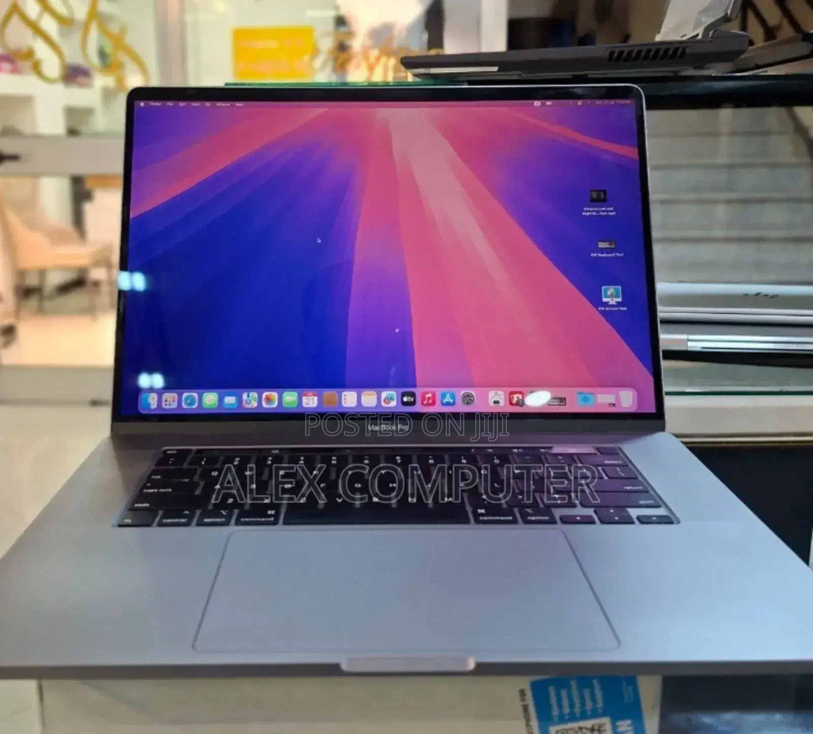 New Laptop Apple MacBook Pro 2019 32GB Intel Core I9 SSD 1T