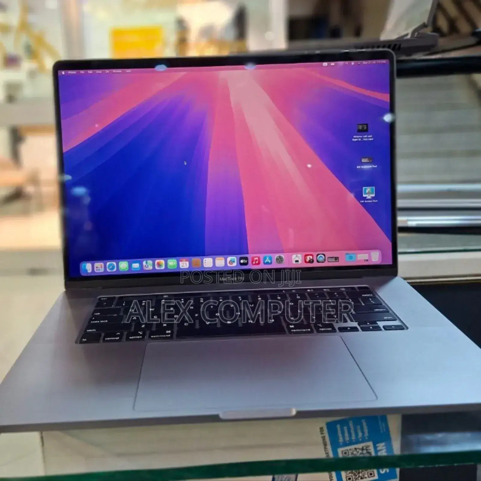 New Laptop Apple MacBook Pro 2019 32GB Intel Core I9 SSD 1T