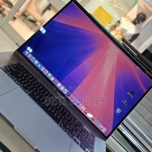 Photo - New Laptop Apple MacBook Pro 2019 32GB Intel Core I9 SSD 1T