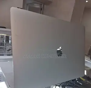 Photo - New Laptop Apple MacBook Pro 2019 16GB Intel Core I7 SSD 512GB