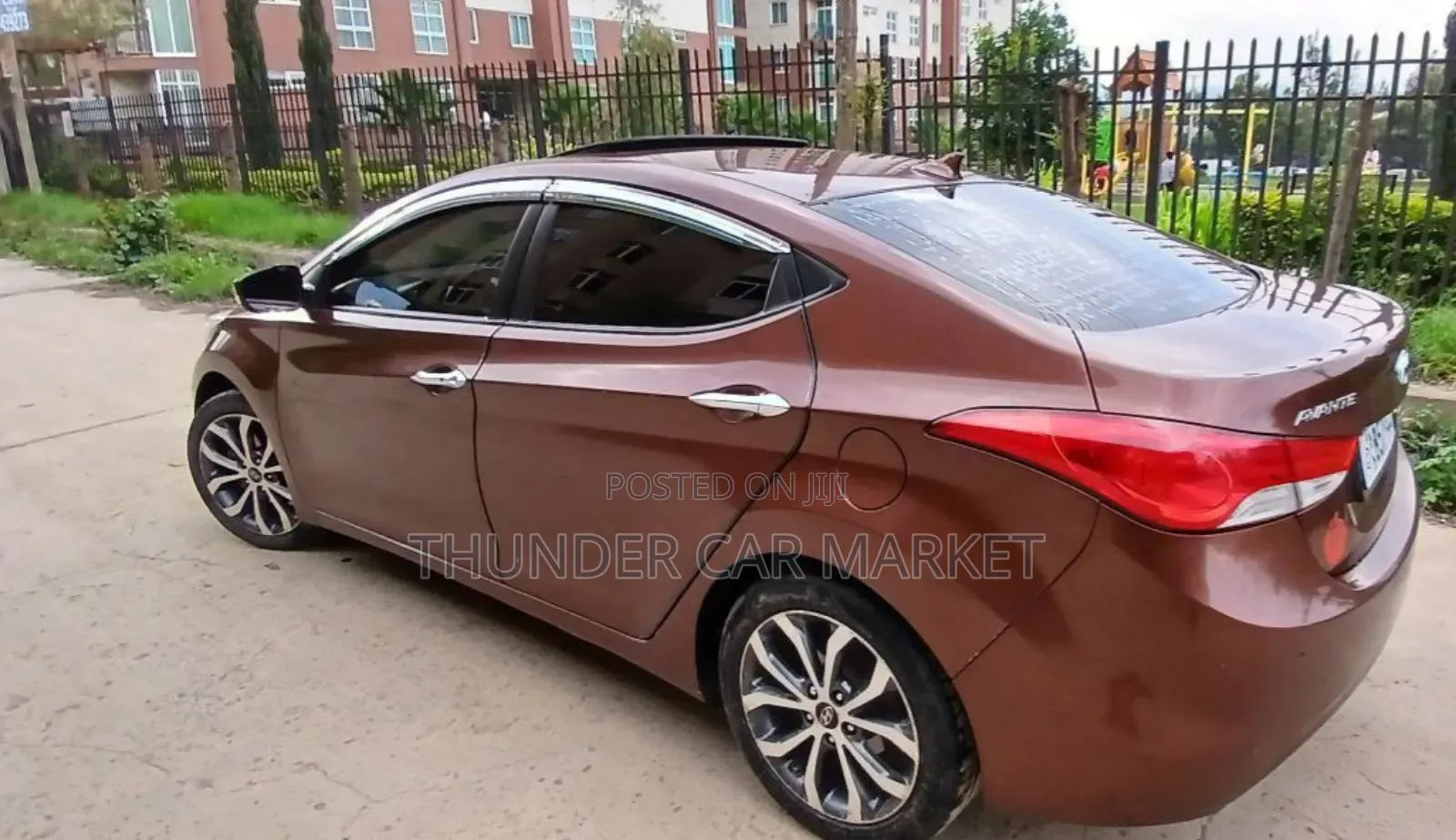 Hyundai Avante 2013 Burgundy